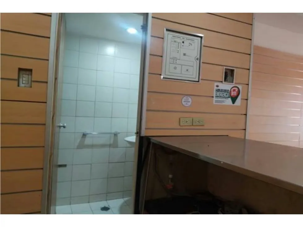 Se Alquila exclusivo Local 113 M2 Centro Comercial San Ignacio - 14
