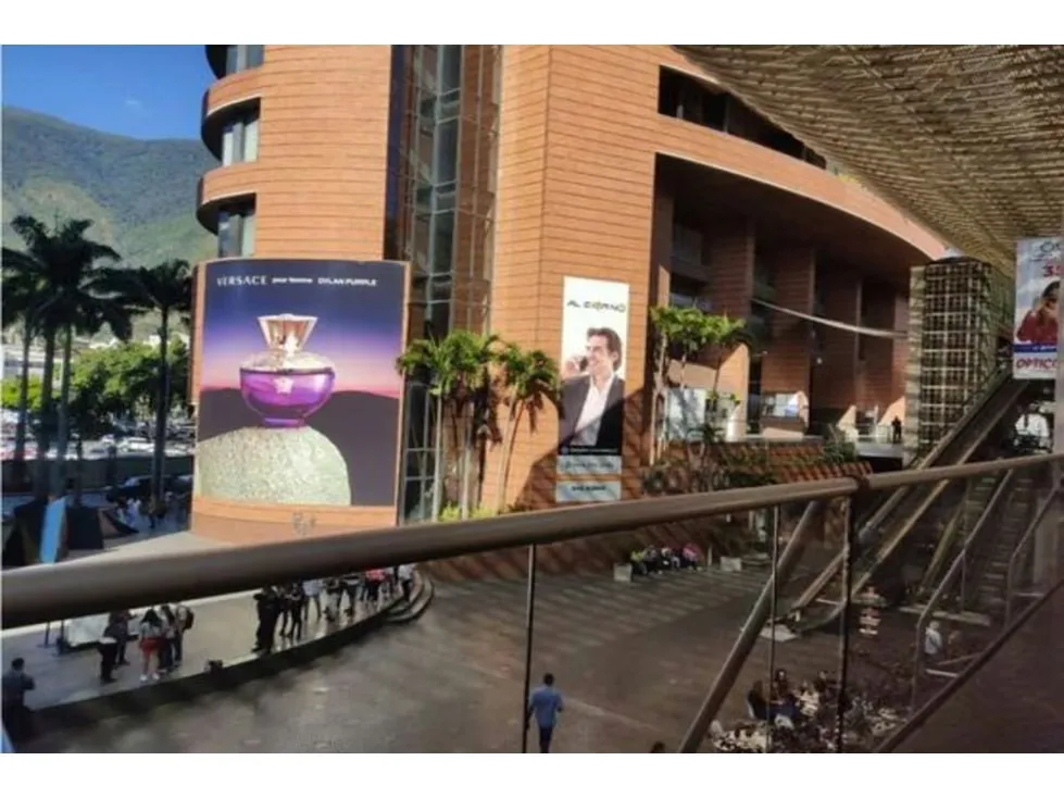 Se Alquila exclusivo Local 113 M2 Centro Comercial San Ignacio - 3
