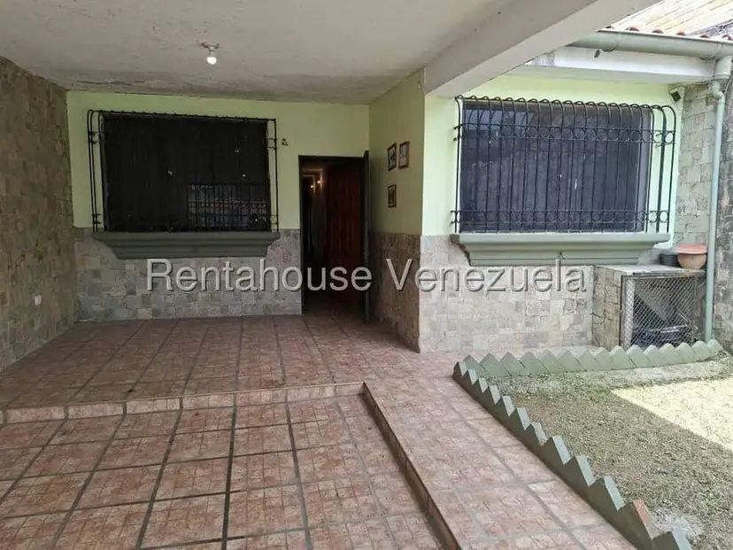 Casa (Multipes Niveles) en Venta en Parque Residencial La Muralla, Miranda