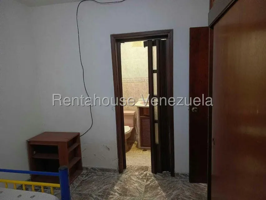 Casa (Multipes Niveles) en Venta en Parque Residencial La Muralla, Miranda - 15