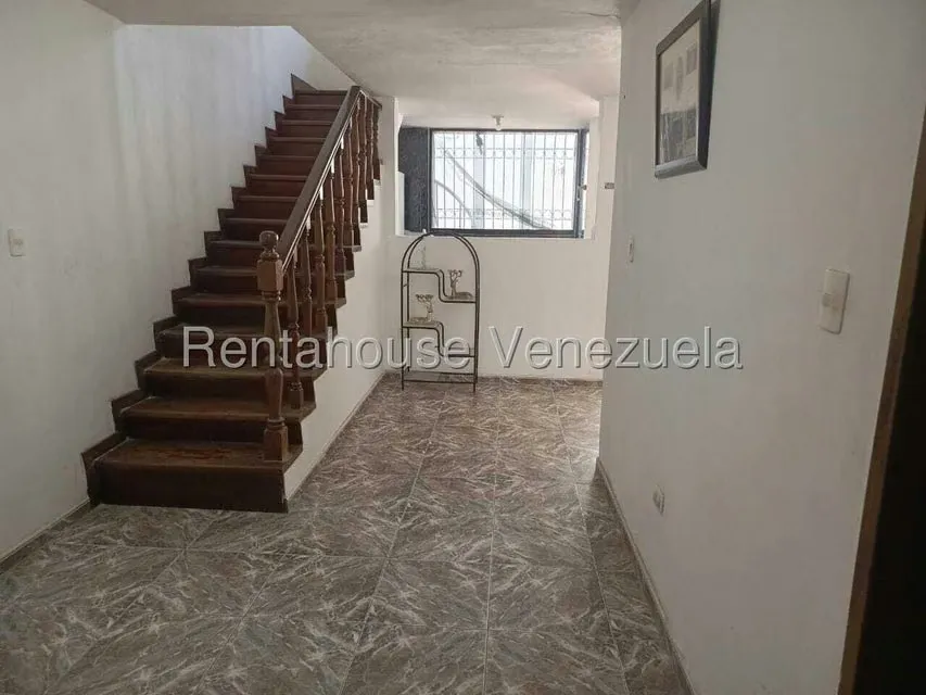 Casa (Multipes Niveles) en Venta en Parque Residencial La Muralla, Miranda - 17