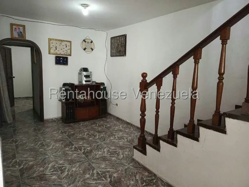 Casa (Multipes Niveles) en Venta en Parque Residencial La Muralla, Miranda - 20