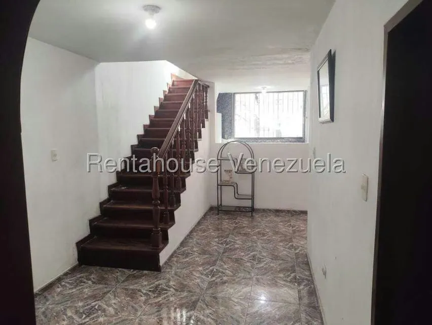 Casa (Multipes Niveles) en Venta en Parque Residencial La Muralla, Miranda - 25