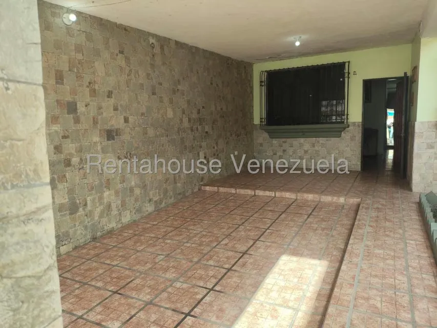 Casa (Multipes Niveles) en Venta en Parque Residencial La Muralla, Miranda - 3