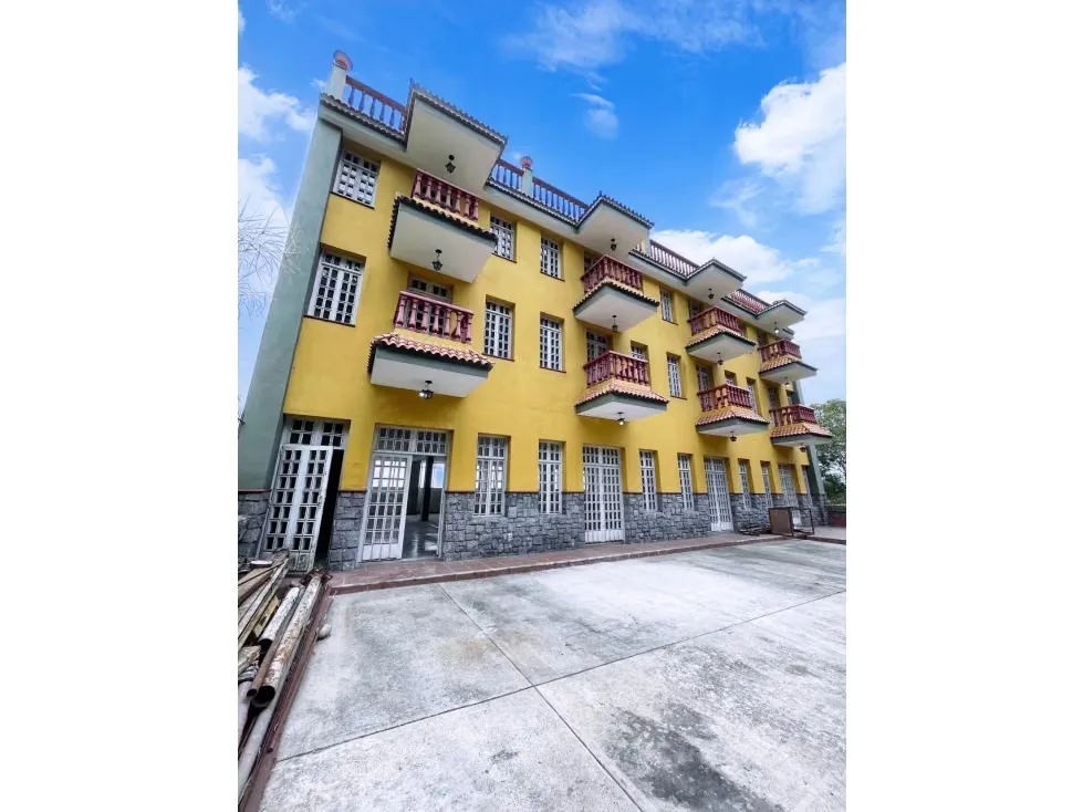 VENTA DE EDIFICIO EN EL JUNQUITO KM 15, MUNICIPIO LIBERTADOR