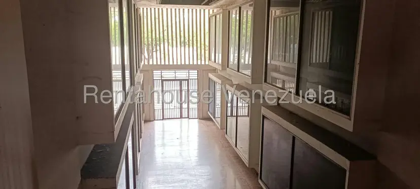 Comercial (Oficina) en Venta en Avenida Bella Vista, Zulia