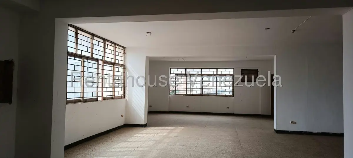 Oficina en Venta en Avenida Bella Vista, Zulia - 17