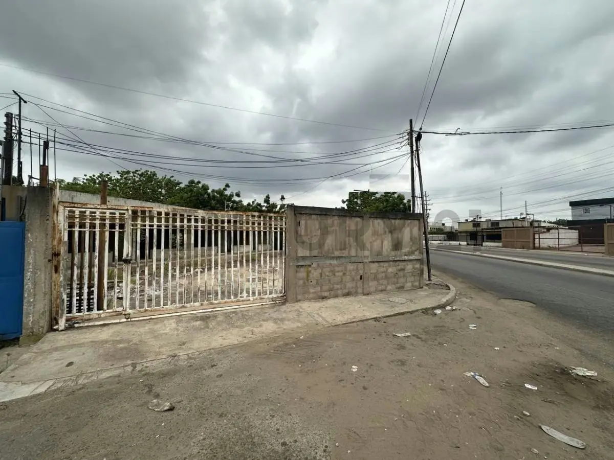 Terreno Comercial/Industrial en Av. Principal, Km4, San Francisco, Zulia - 2