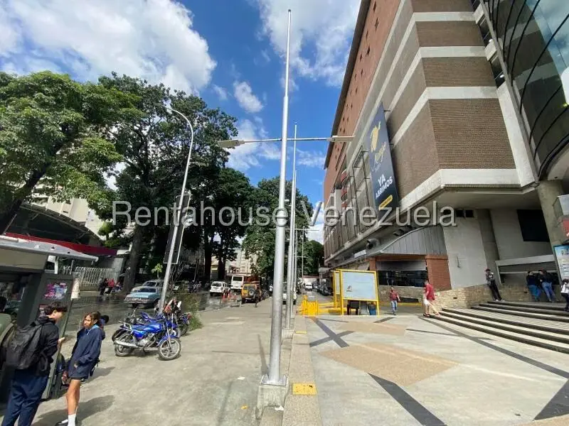 Local Comercial en Alquiler en El Paraiso, Distrito Metropolitano - 14