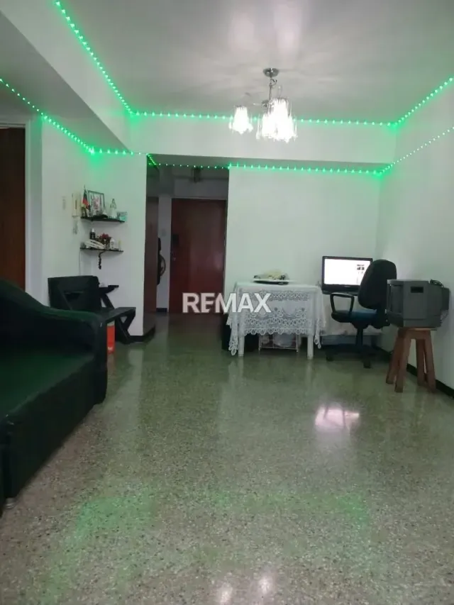 Venta de Apartamento Av. San Martin, (Capuchinos) - 5