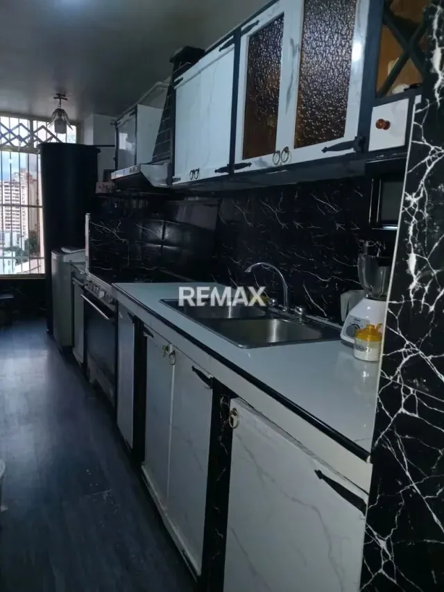Venta de Apartamento Av. San Martin, (Capuchinos) - 9