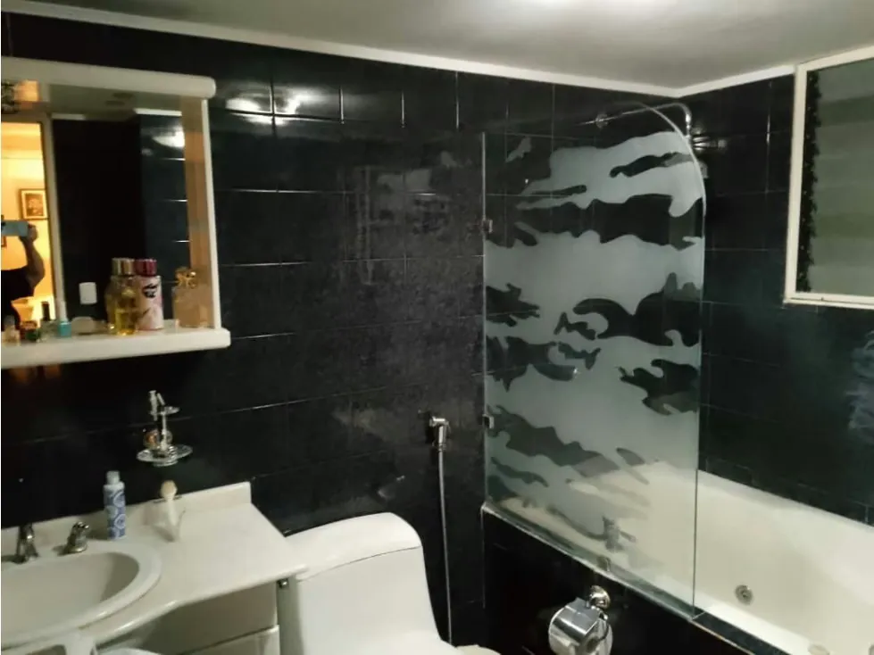 Se vende apto 78m2 2h/2b/1p Posibilidad de 2 El Rosal 4308 - 4