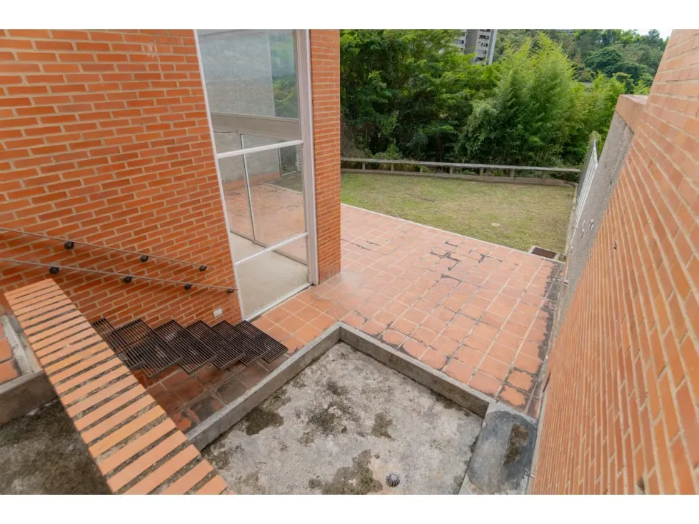 Se Vende TH 600m2-4h+1s+4b+1s+4p-Urb La Cima-Hatillo- RG - 17