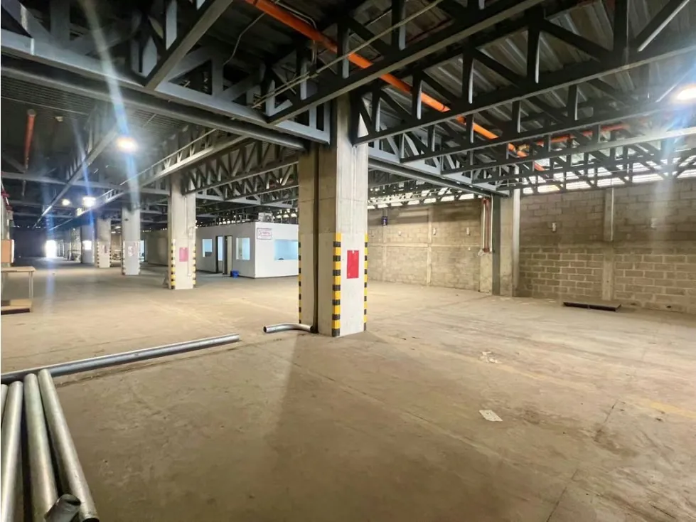 En Venta Galpon Zona Industrial Cloris 20.000m2. Guarenas - Miranda - 16
