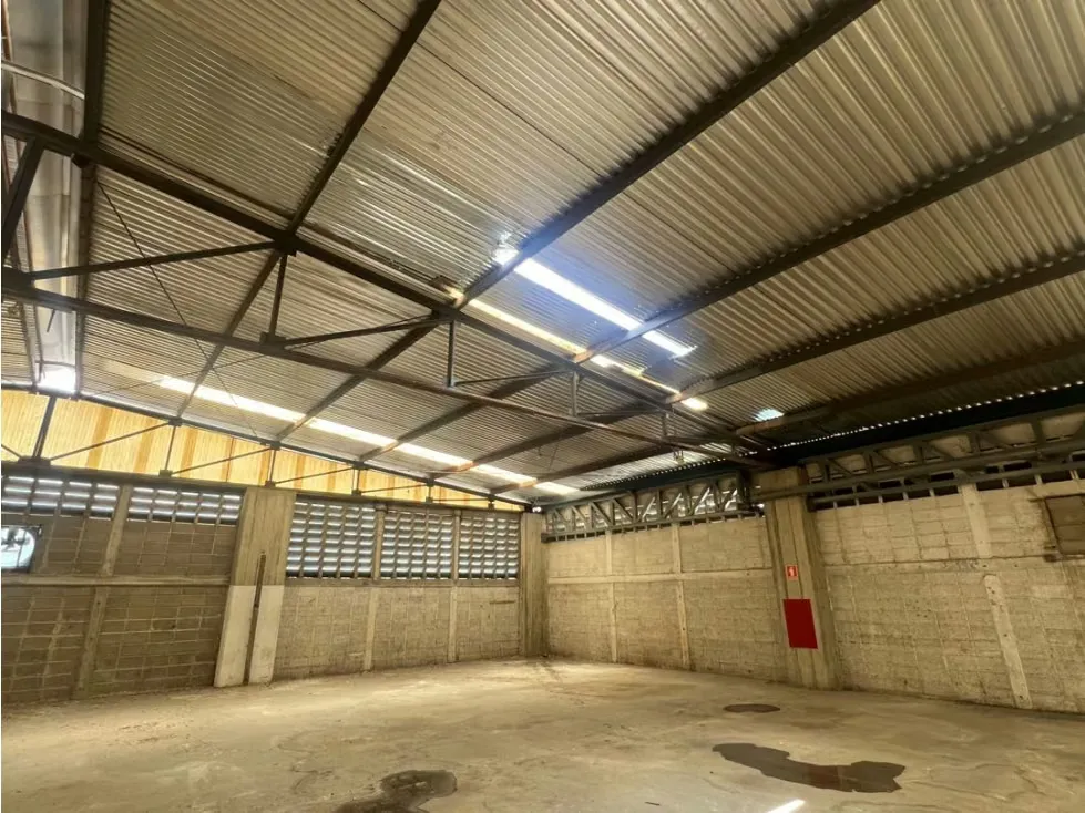 En Venta Galpon Zona Industrial Cloris 20.000m2. Guarenas - Miranda - 28