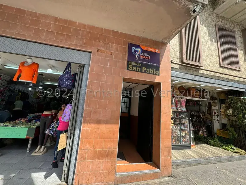 Local Comercial en Alquiler en Parroquia Catedral, Distrito Metropolitano - 2