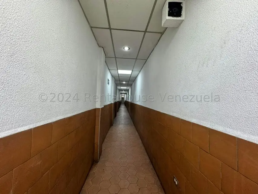 Local Comercial en Alquiler en Parroquia Catedral, Distrito Metropolitano - 4