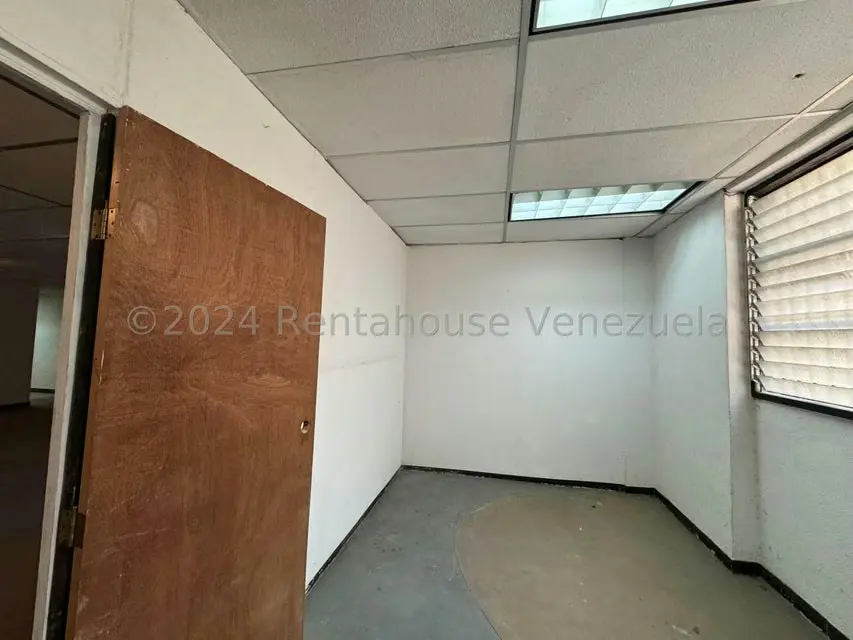 Local Comercial en Alquiler en Parroquia Catedral, Distrito Metropolitano - 9