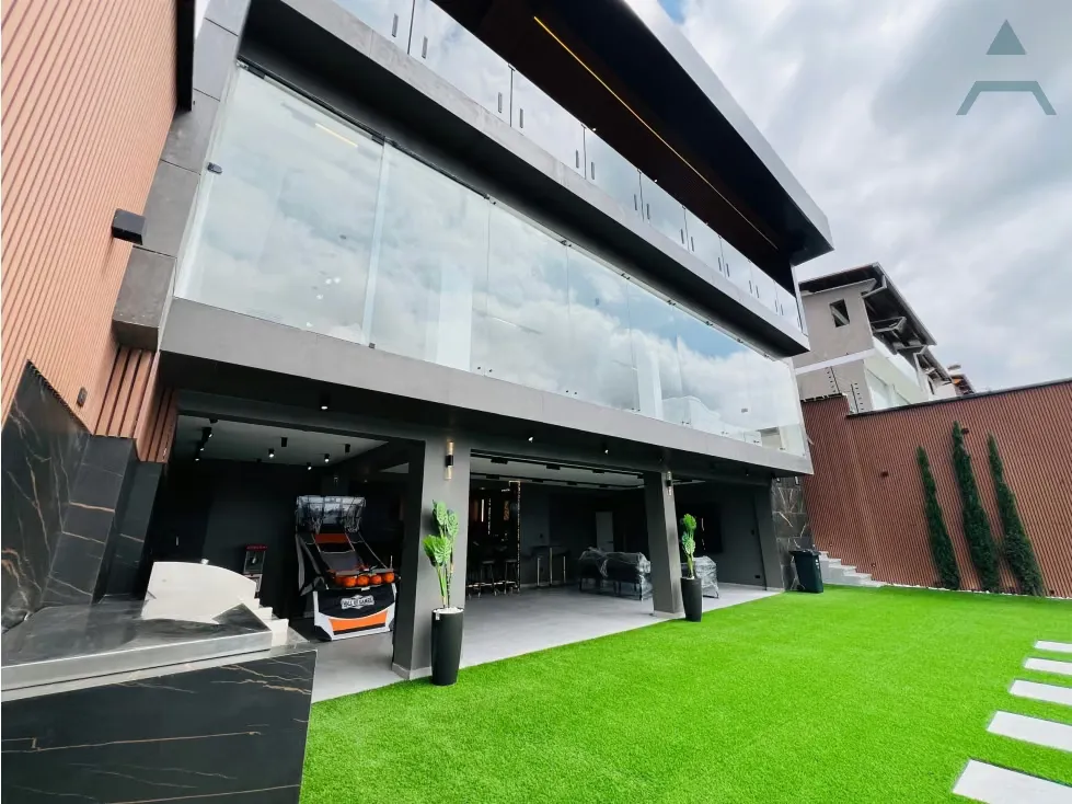 Se vende casa 900m² 6h/5b/5p Los Narajos del Cafetal - 2