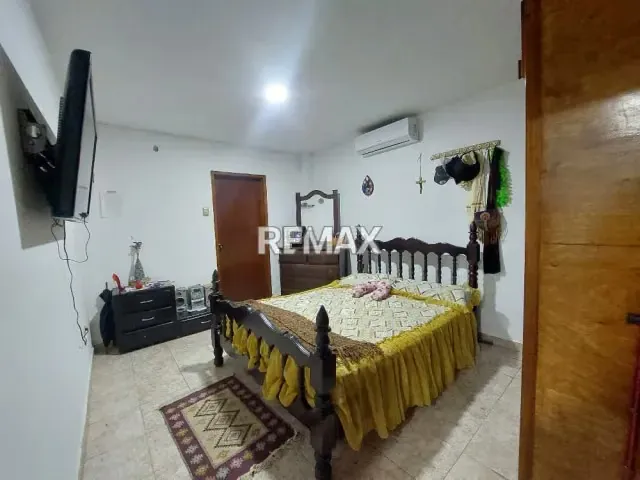 Vendo apartamento Ubicado en la Unidad Vecinal - 4