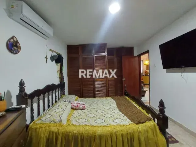 Vendo apartamento Ubicado en la Unidad Vecinal - 5