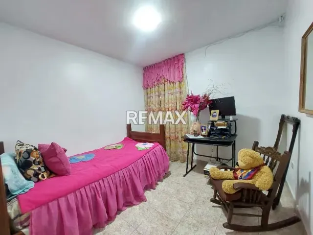 Vendo apartamento Ubicado en la Unidad Vecinal - 7