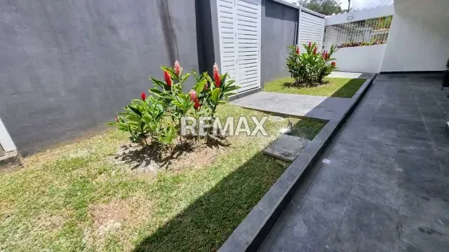 CASA EN VENTA URBANIZACIÓN LOS CASTORES - 3