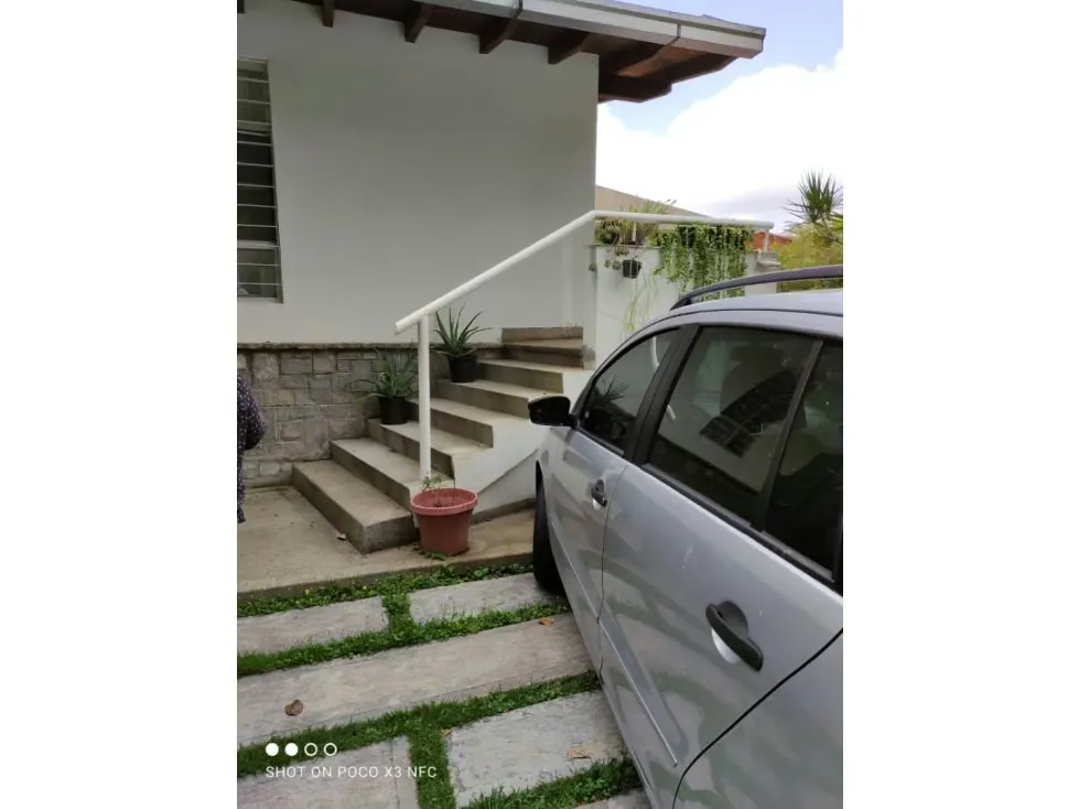 Vendo casa 498mts2 4h/4b/4p Altamira 8391 - 4