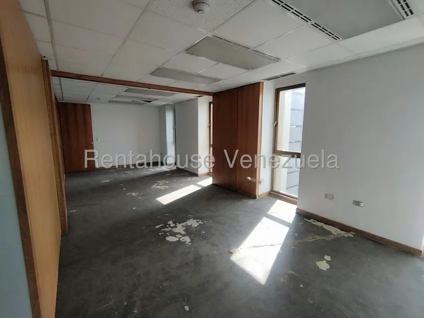 Oficina en Venta en Los Palos Grandes, Distrito Metropolitano - 11