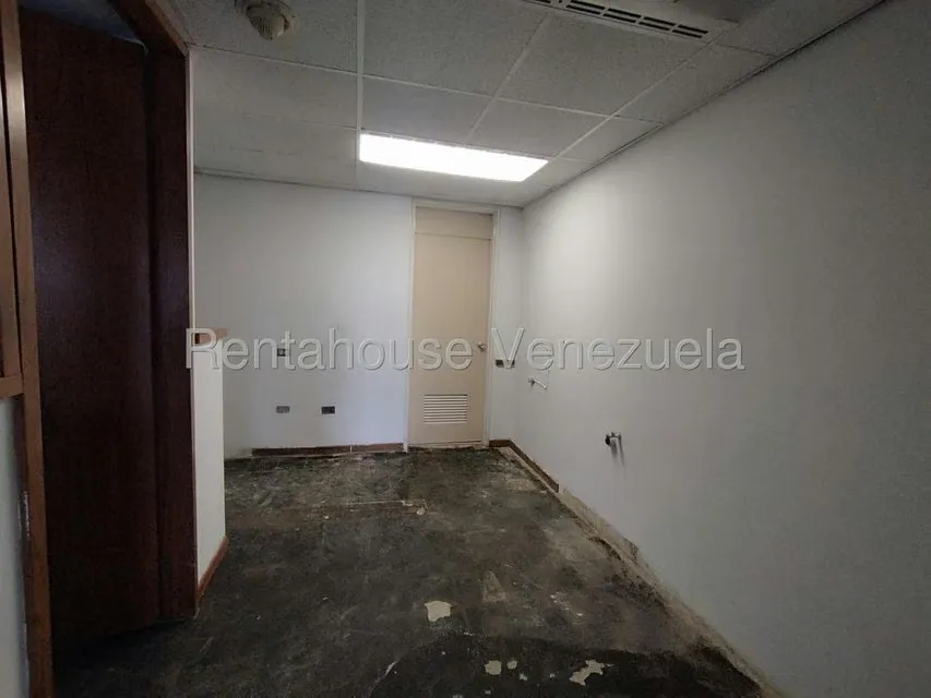 Oficina en Venta en Los Palos Grandes, Distrito Metropolitano - 23