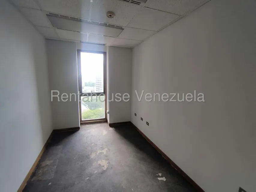 Oficina en Venta en Los Palos Grandes, Distrito Metropolitano - 25