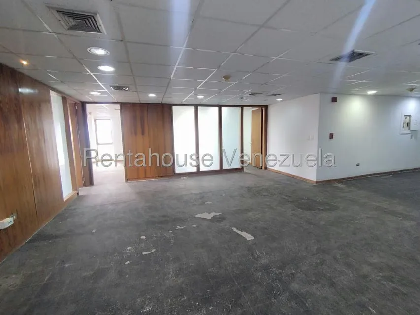 Oficina en Venta en Los Palos Grandes, Distrito Metropolitano - 4