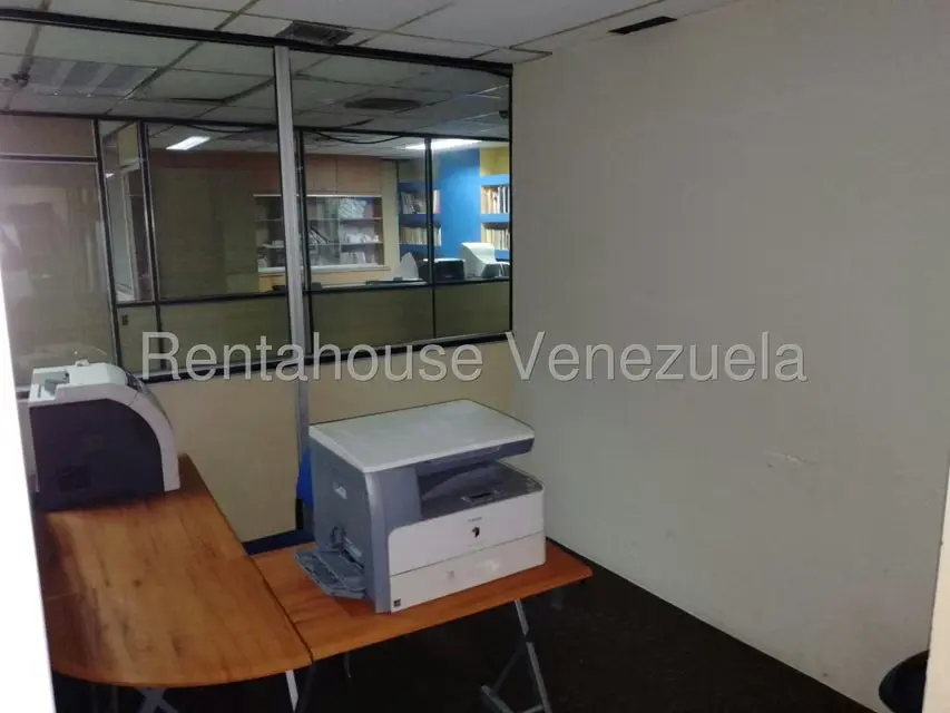 Oficina en Alquiler en Parroquia La Candelaria, Distrito Metropolitano - 17