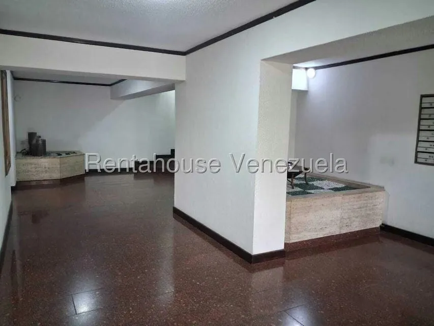 Apartamento (1 Nivel) en Venta en La Urbina, Distrito Metropolitano - 3