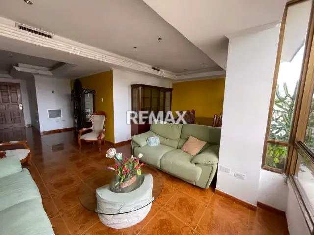 Apartamento en Alquiler Edificio Residencia La Orquidea