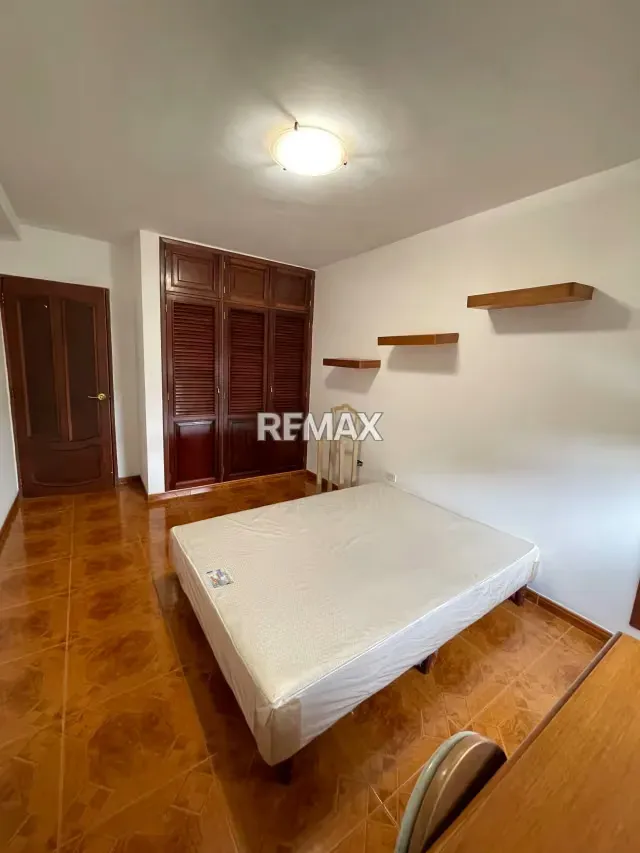 Apartamento en Alquiler Edificio Residencia La Orquidea - 8