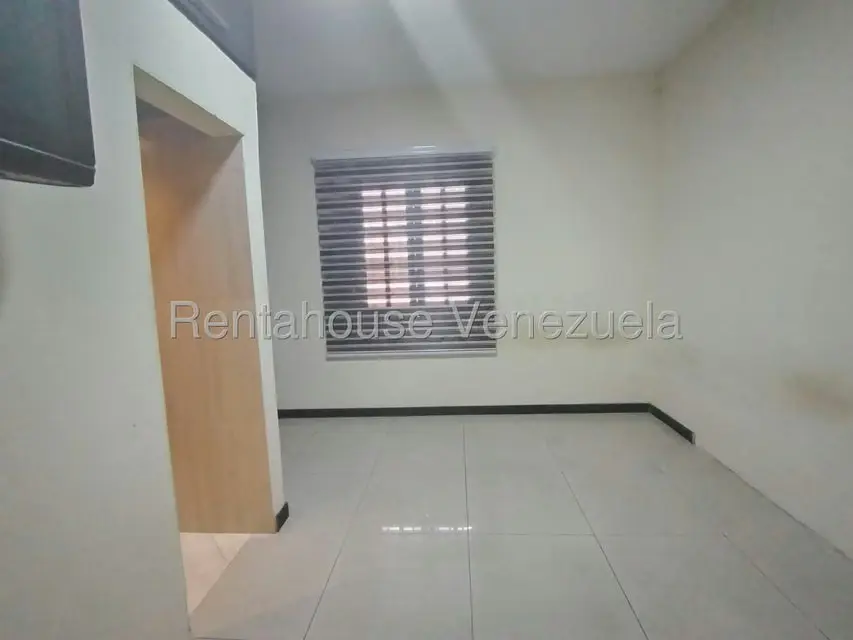 Casa (Duplex) en Venta en Zona Oeste, Lara - 23