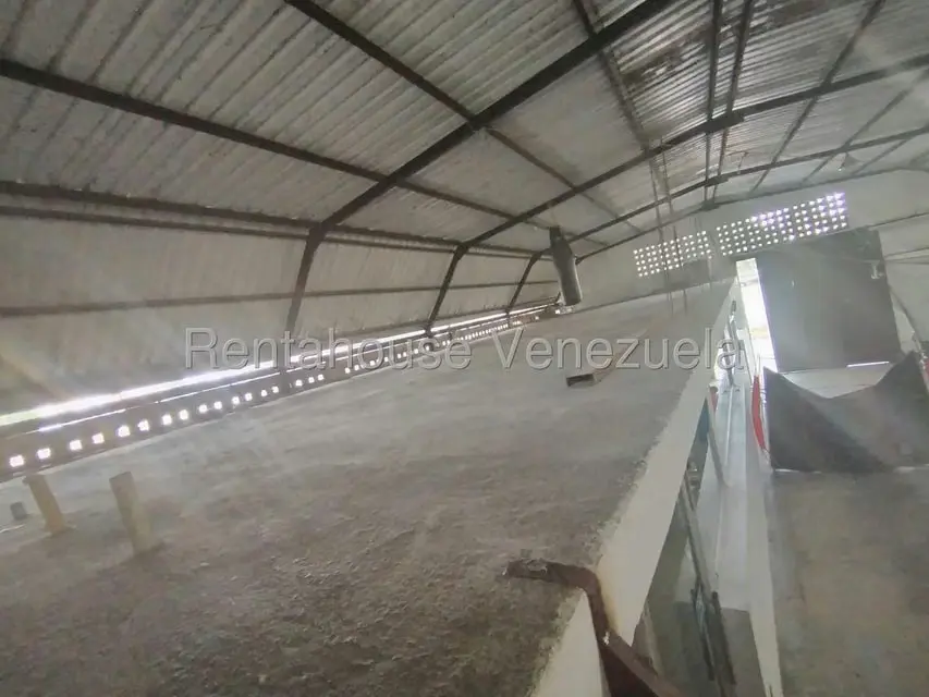 Casa (Duplex) en Venta en Zona Oeste, Lara - 60