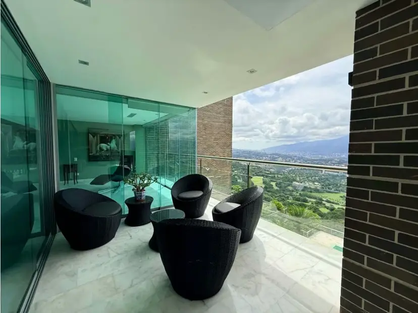 Apartamento en alquiler 321m2 3+S/3.5B+S/4P Alto Hatillo