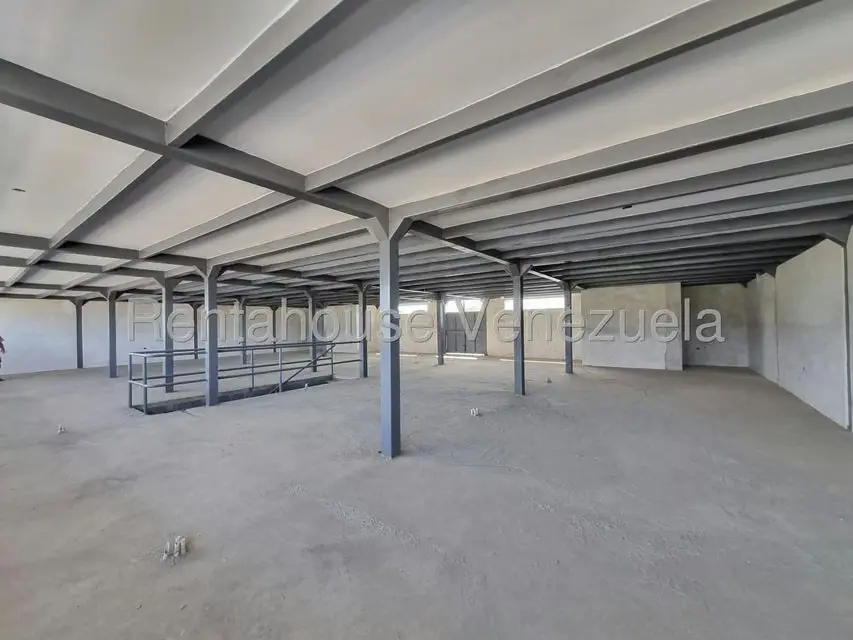 Local Comercial en Alquiler en Zona Oeste, Lara - 11