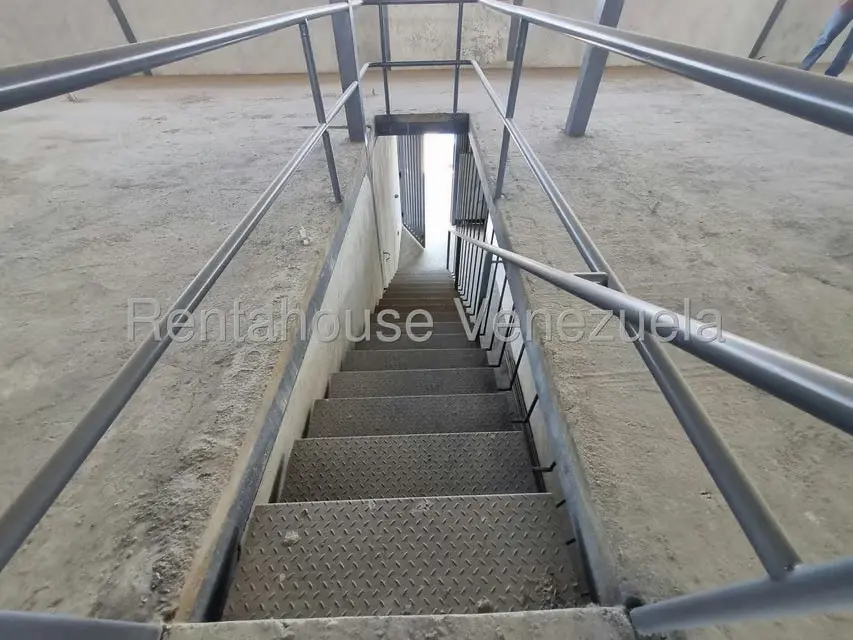 Local Comercial en Alquiler en Zona Oeste, Lara - 14
