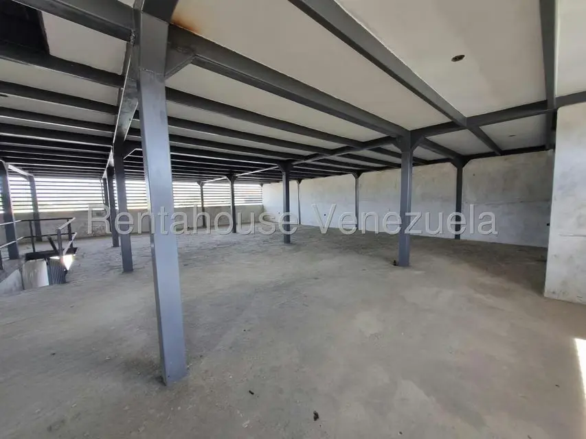 Local Comercial en Alquiler en Zona Oeste, Lara - 2