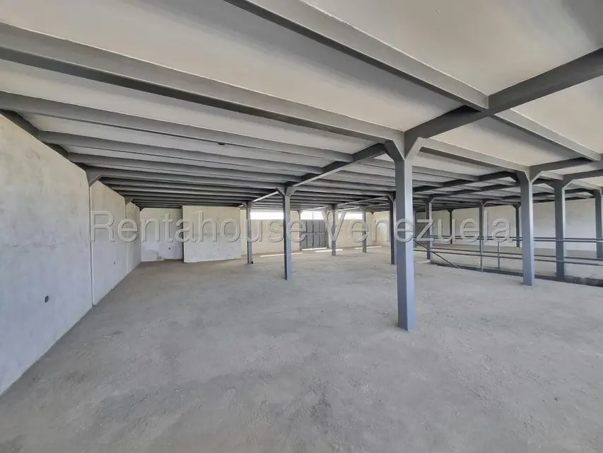 Local Comercial en Alquiler en Zona Oeste, Lara - 5