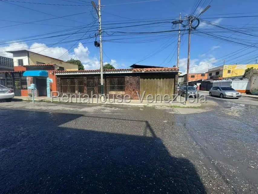 Casa (1 Nivel) en Venta en Centro, Lara - 2