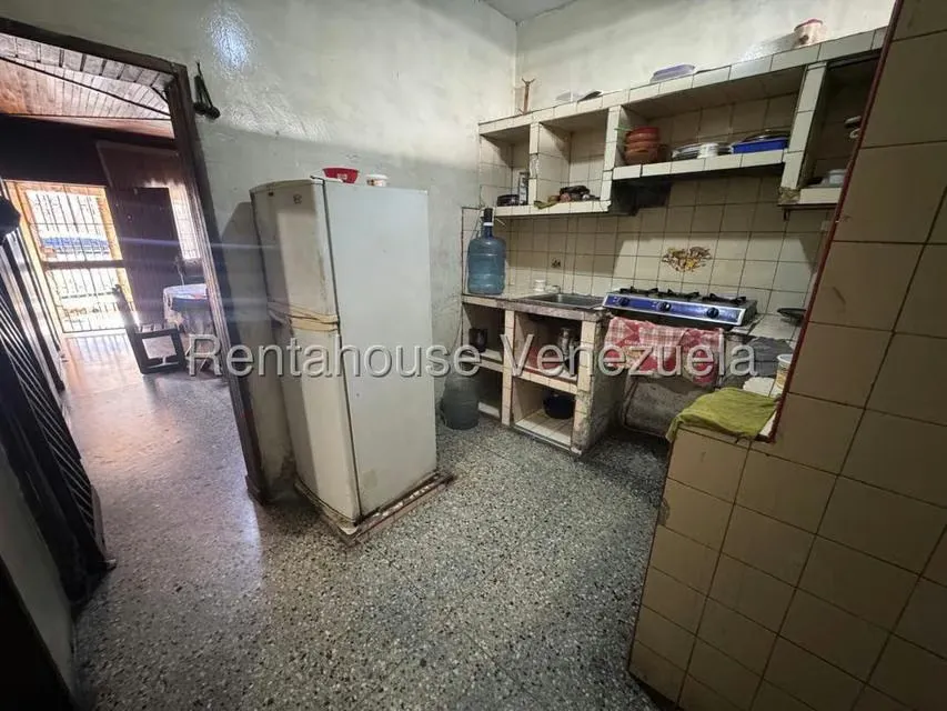 Casa (1 Nivel) en Venta en Centro, Lara - 17