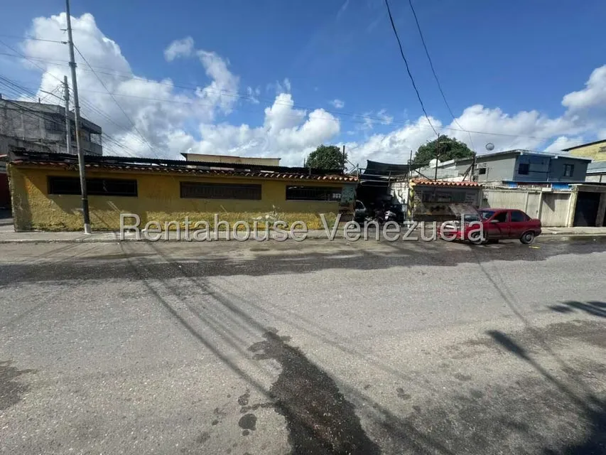 Casa (1 Nivel) en Venta en Centro, Lara - 3