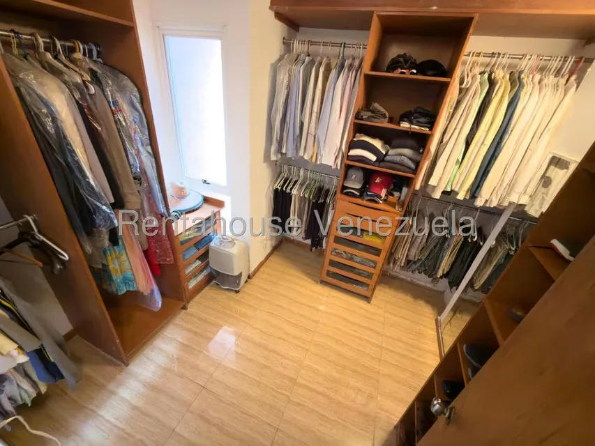 Apartamento (1 Nivel) en Venta en Oripoto, Distrito Metropolitano - 24