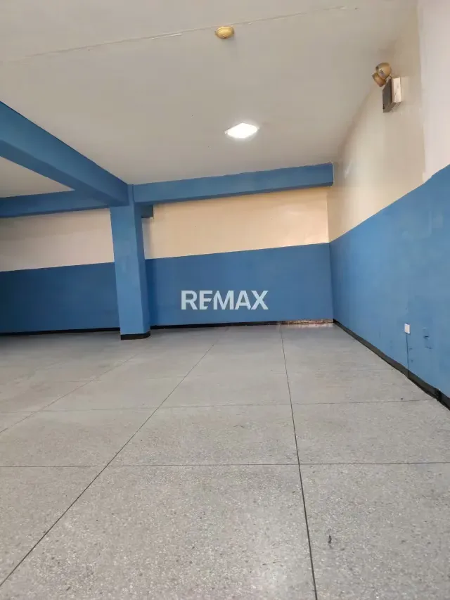 Local Comercial N-12 en Alquiler, Ubicado en el Edificio Centro Comercial Caracas, Calle 12, Avenidas 8 y 9 Municipio Valera, Estado Trujillo