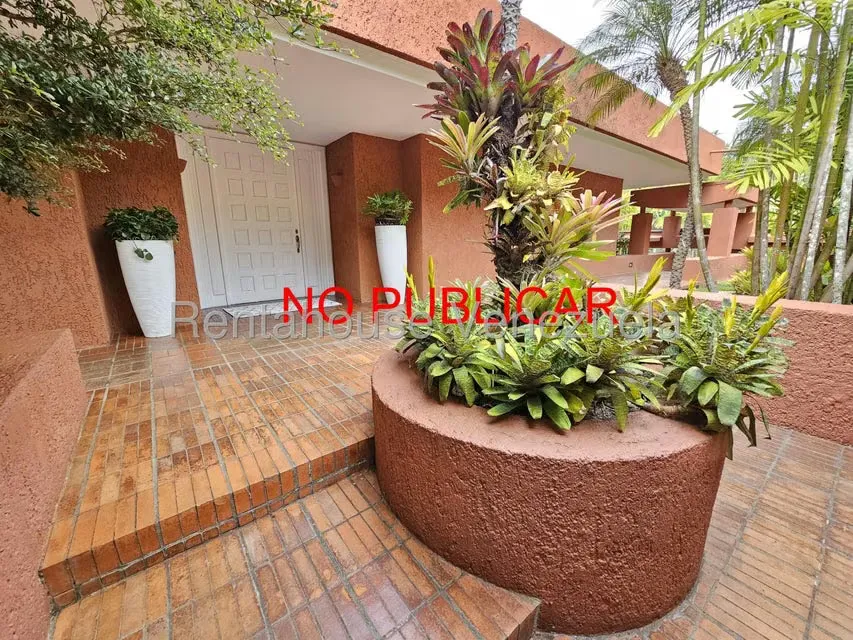 Casa (Multipes Niveles) en Venta en Alto Hatillo, Distrito Metropolitano - 2