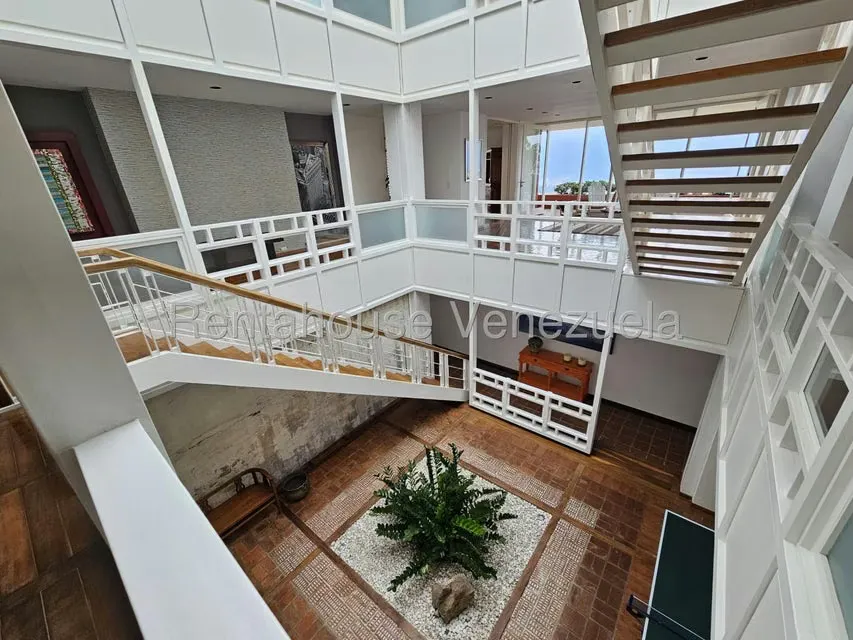 Casa (Multipes Niveles) en Venta en Alto Hatillo, Distrito Metropolitano - 32